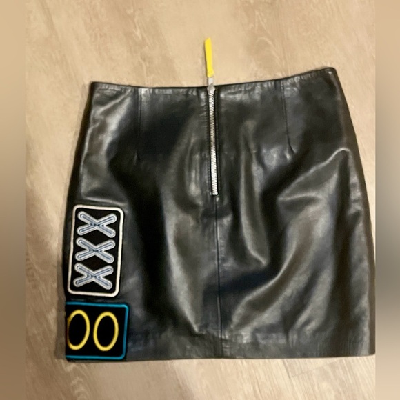 Nicole Miller Leather Embroidered Mini Skirt Size 2 - Picture 5 of 10
